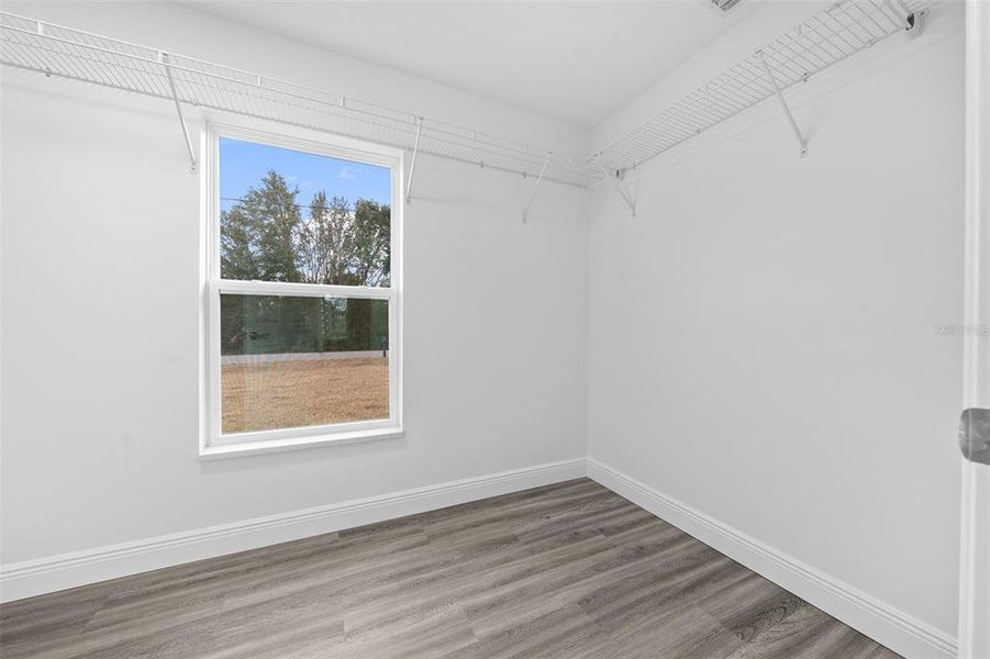 Spacious, unfurnished interior of a new home in , Ocala (Image 14).