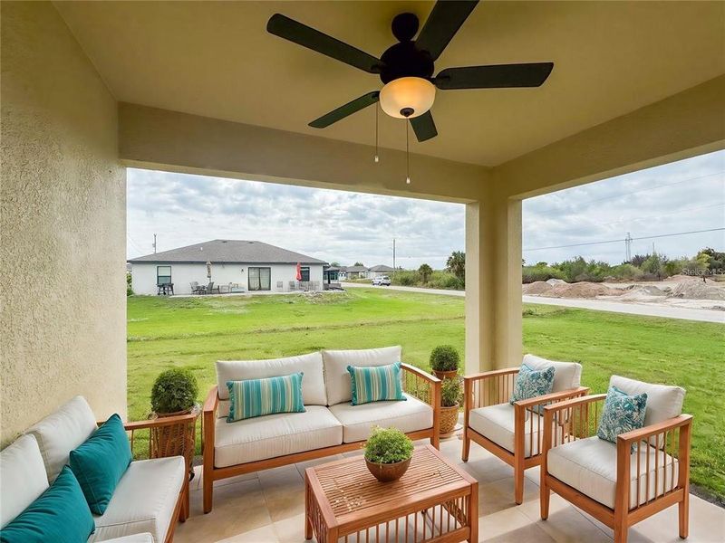 Exterior details and patio area of a home in , Fort Myers (Image 1).