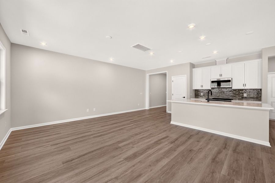 Spacious, unfurnished interior of a new home in Millstone, Cramerton (Image 18). Spacious, unfurnished interior of a new home in Millstone, Cramerton (Image 18).