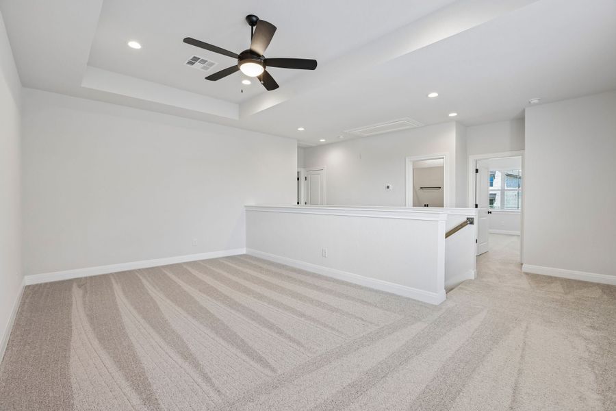 Spacious, unfurnished interior of a new home in 6 Creeks, Kyle (Image 24).