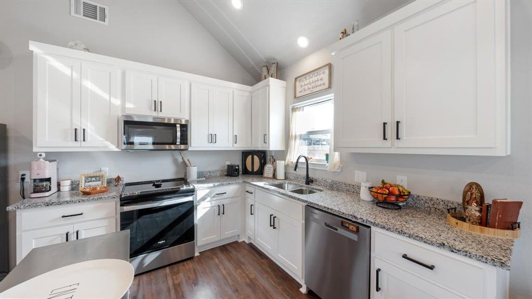 Furnished interior view inside a new home in , Mabank (Image 10).