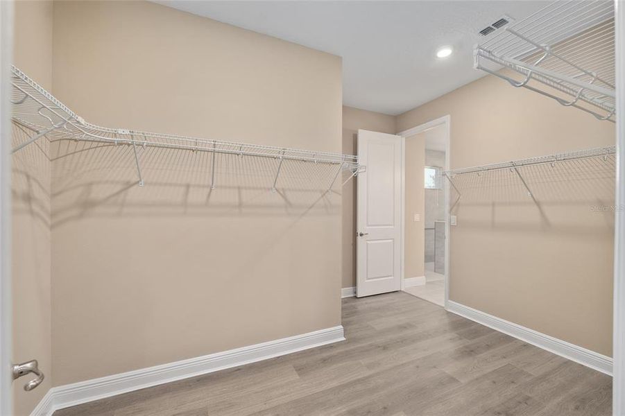 Spacious, unfurnished interior of a new home in , Ocala (Image 51).