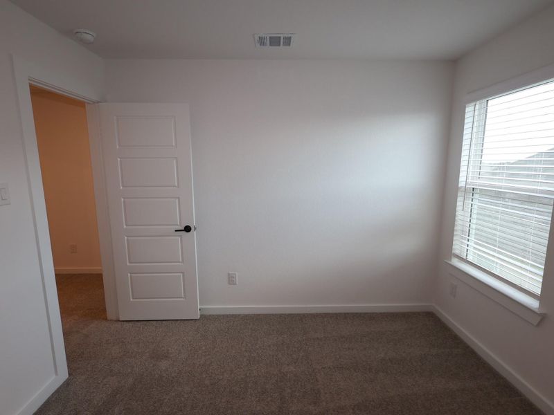 Spacious, unfurnished interior of a new home in Summerview, Fulshear (Image 24). Spacious, unfurnished interior of a new home in Summerview, Fulshear (Image 24).
