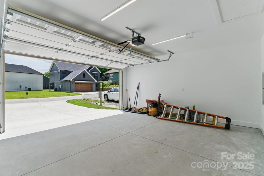 Image 28 of a home in . Image 28 of a home in .