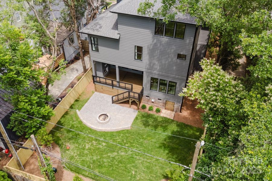 Exterior details and patio area of a home in , Charlotte (Image 24).