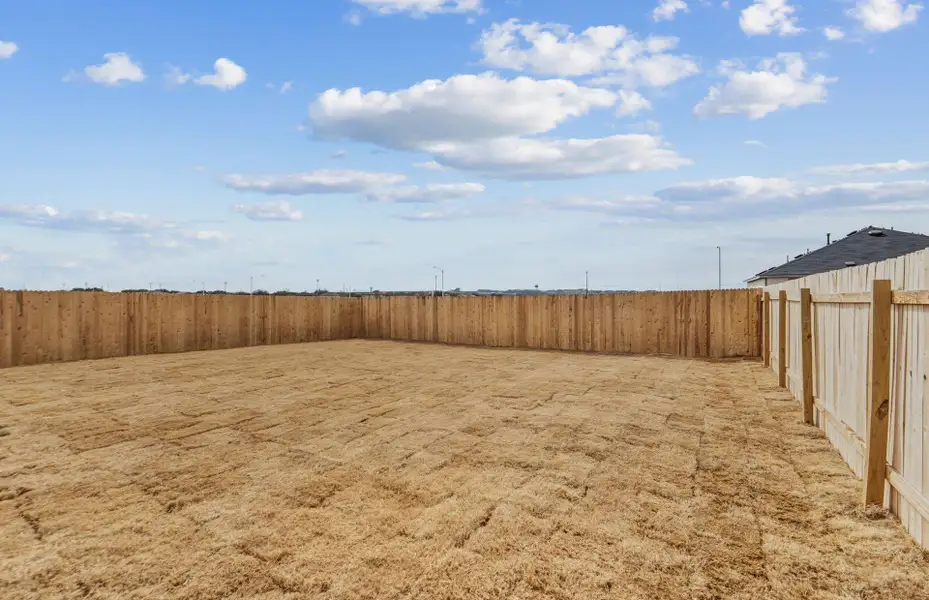 Exterior details and patio area of a home in Alto, San Marcos (Image 3).