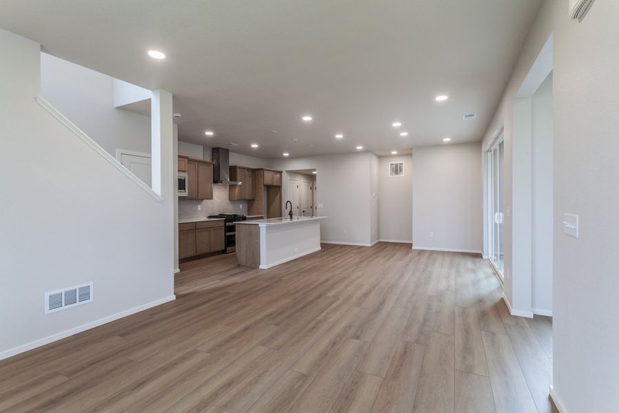 Spacious, unfurnished interior of a new home in Trailside, Timnath (Image 16).