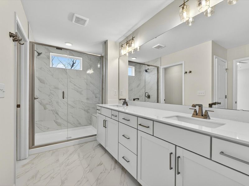 Owner's Bath Owner's Bath