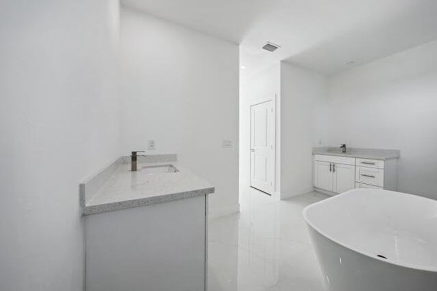 Spacious, unfurnished interior of a new home in , Cape Coral (Image 3). Spacious, unfurnished interior of a new home in , Cape Coral (Image 3).