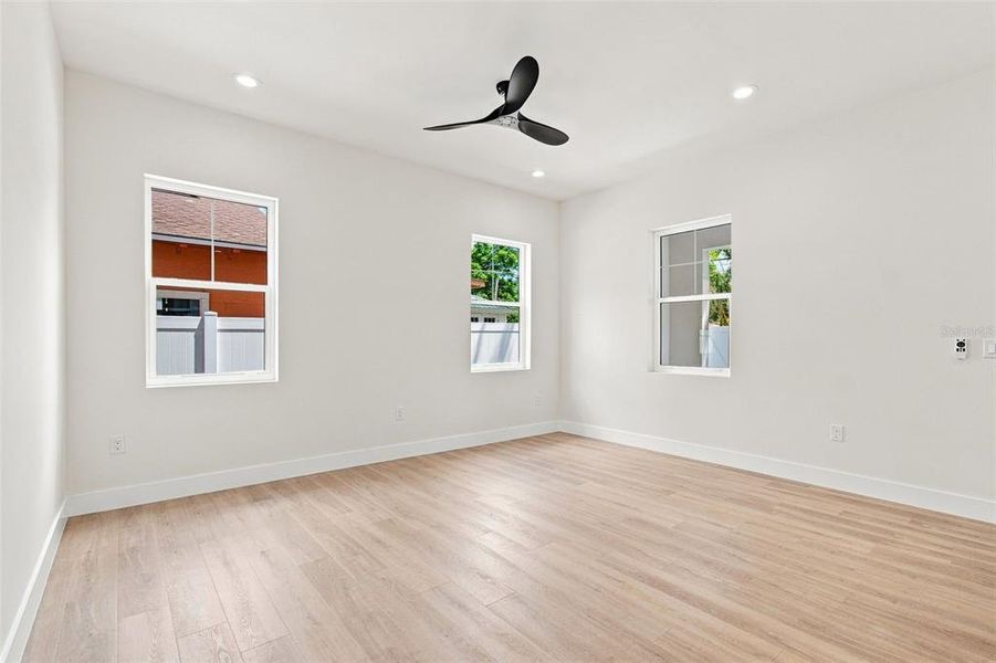 Spacious, unfurnished interior of a new home in , St. Petersburg (Image 57). Spacious, unfurnished interior of a new home in , St. Petersburg (Image 57).