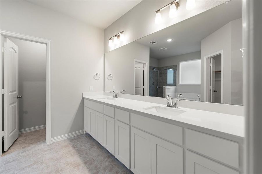 Furnished interior view inside a new home in Covenant Park, Springtown (Image 13).