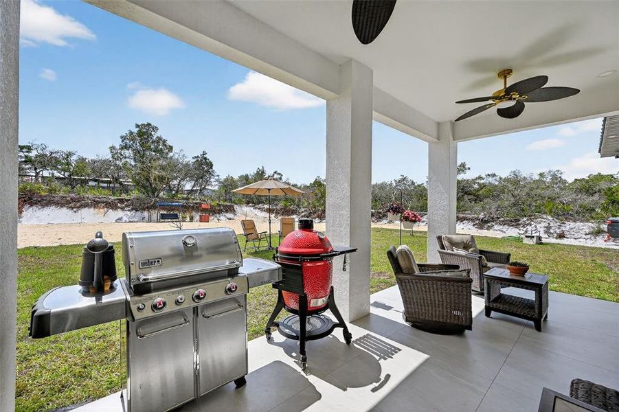 Exterior details and patio area of a home in , Lake Placid (Image 26).