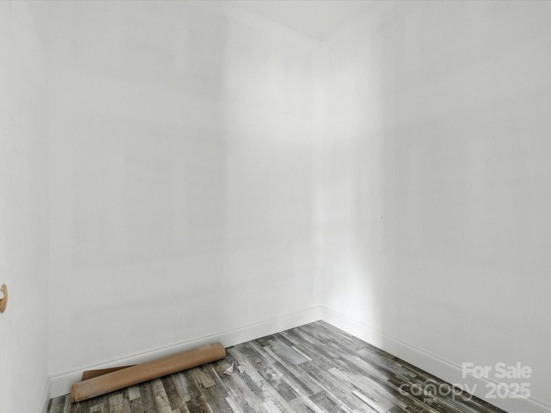 Spacious, unfurnished interior of a new home in , Clover (Image 12).