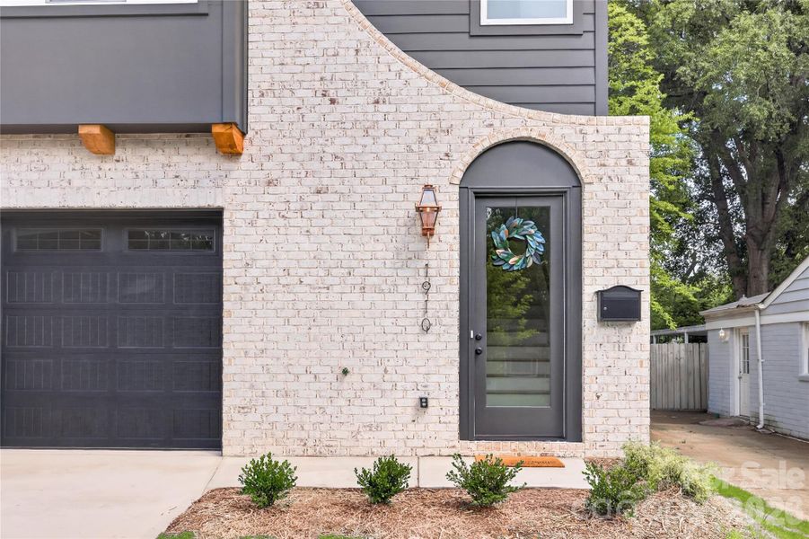 Exterior details and patio area of a home in , Charlotte (Image 3).