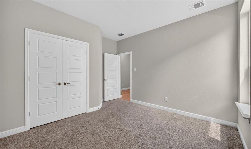 Spacious, unfurnished interior of a new home in Treeline, Justin (Image 28).