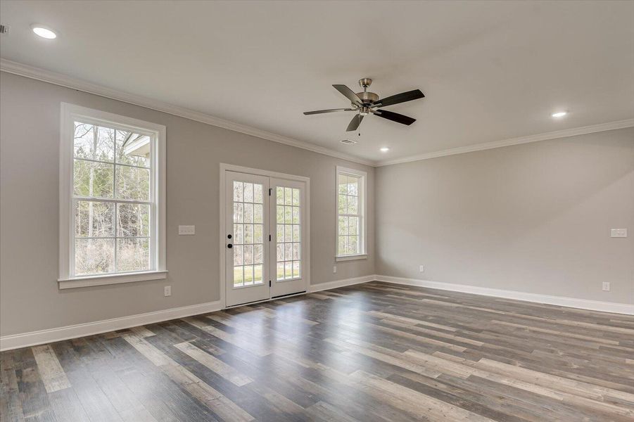 Spacious, unfurnished interior of a new home in Tillery Park, Grovetown (Image 27). Spacious, unfurnished interior of a new home in Tillery Park, Grovetown (Image 27).