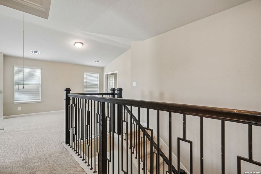 Spacious, unfurnished interior of a new home in Thomas Pond, San Antonio (Image 19). Spacious, unfurnished interior of a new home in Thomas Pond, San Antonio (Image 19).