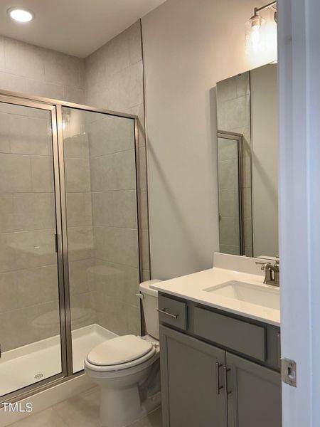 Furnished interior view inside a new home in Tobacco Road, Angier (Image 49).