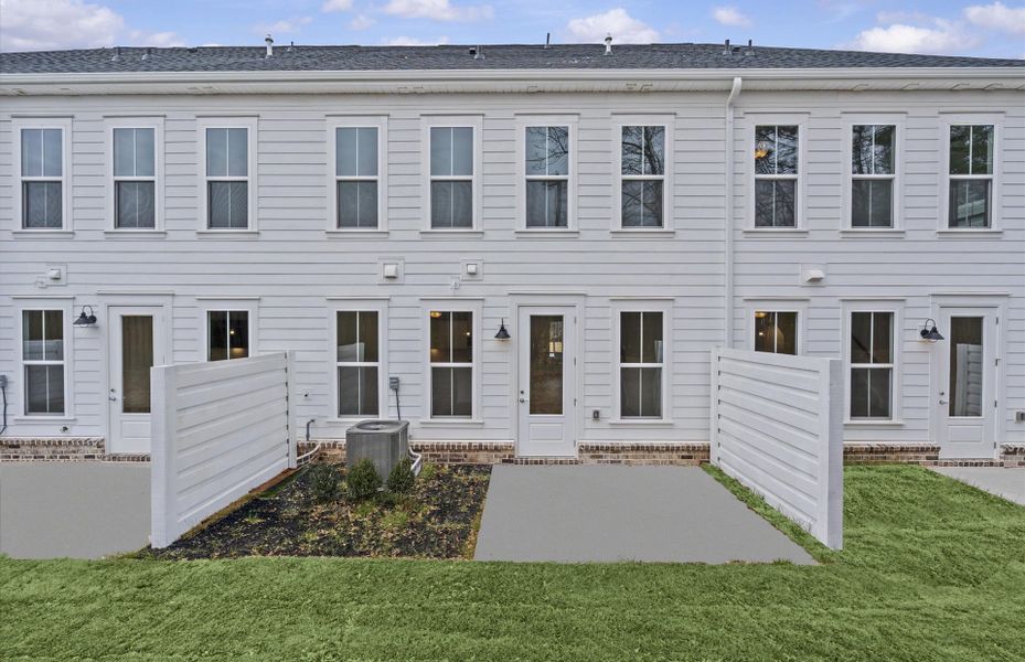 Exterior details and patio area of a home in Alston Park, Greenville (Image 19).
