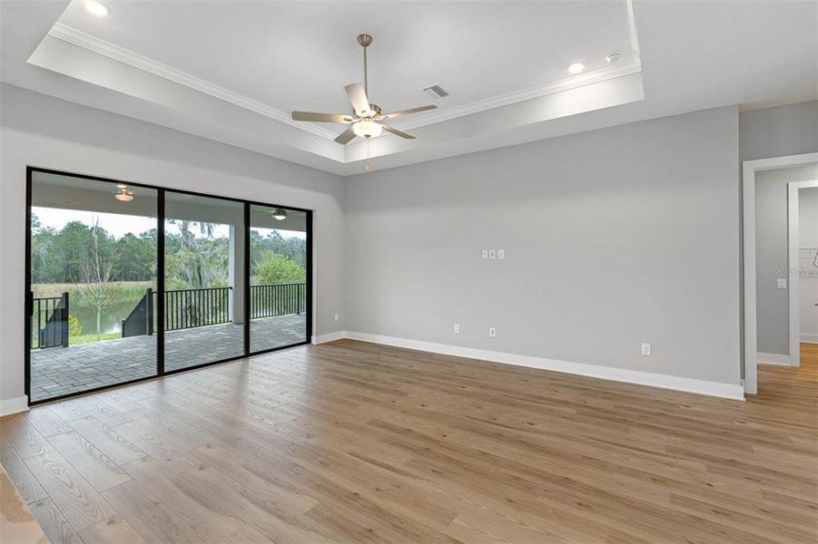 Spacious, unfurnished interior of a new home in , Brooksville (Image 9).