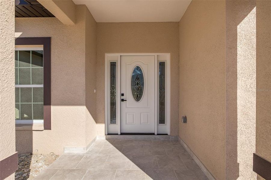 Exterior details and patio area of a home in , Weeki Wachee (Image 36).