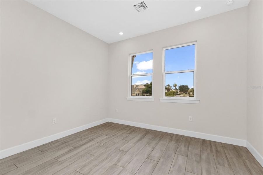 Spacious, unfurnished interior of a new home in Seahaven, Punta Gorda (Image 37).