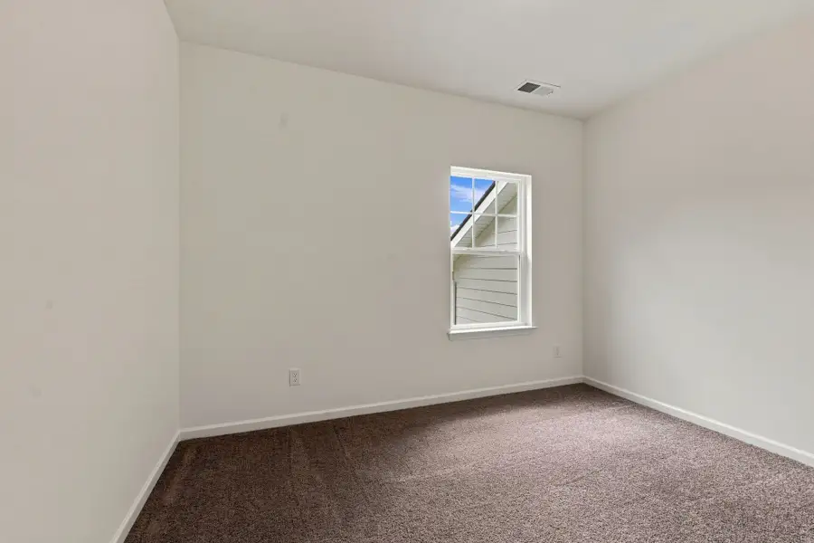 Spacious, unfurnished interior of a new home in Spring Branch, Smyrna (Image 33).