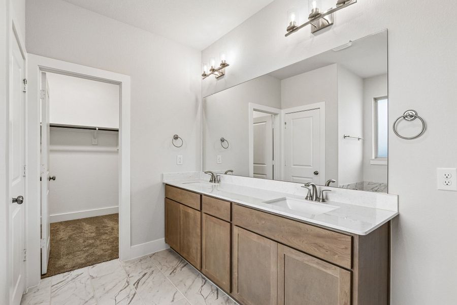 Owner's Bathroom Owner's Bathroom