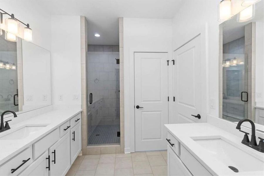 Furnished interior view inside a new home in , Monroe (Image 13).