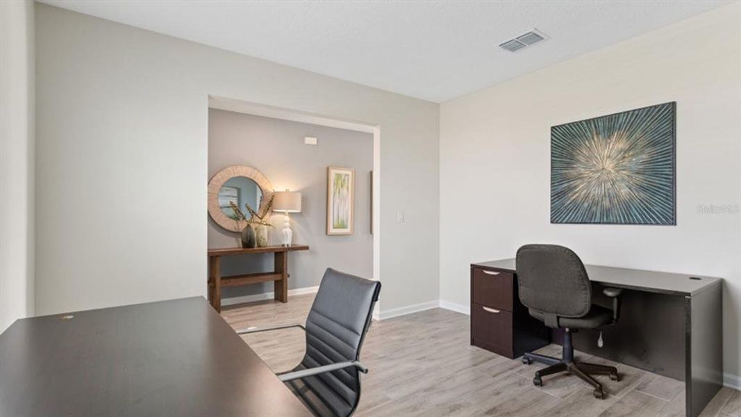 Furnished interior view inside a new home in Knightsbridge, Kissimmee (Image 8).