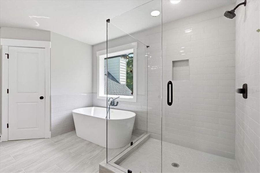 Furnished interior view inside a new home in , Monroe (Image 16).