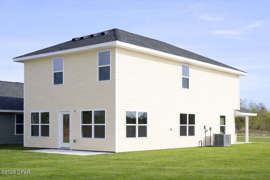 Exterior details and patio area of a home in Fox Glenn, Panama City (Image 4).