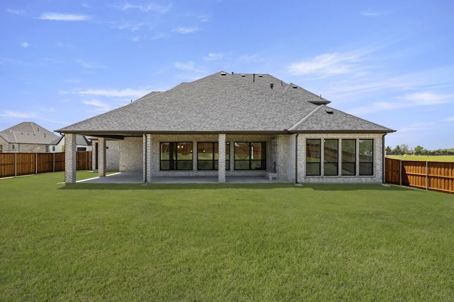 Representative exterior details of a home built from the SL-Oxford by Windsor Homes in Ridge Pointe Estates, McLendon-Chisholm (Image 4). Representative exterior details of a home built from the SL-Oxford by Windsor Homes in Ridge Pointe Estates, McLendon-Chisholm (Image 4).