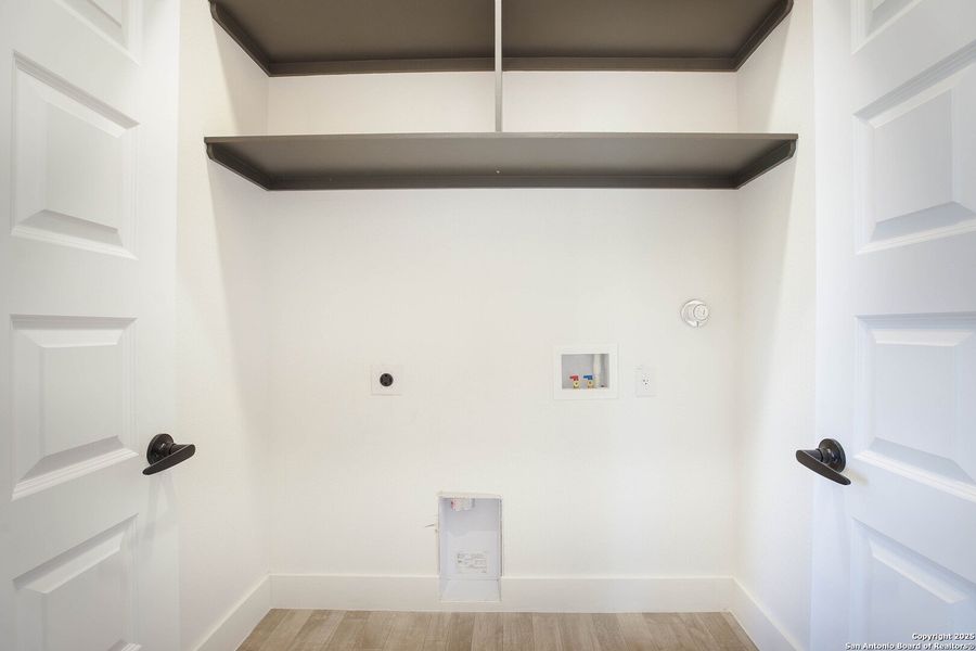 Spacious, unfurnished interior of a new home in , San Antonio (Image 65). Spacious, unfurnished interior of a new home in , San Antonio (Image 65).