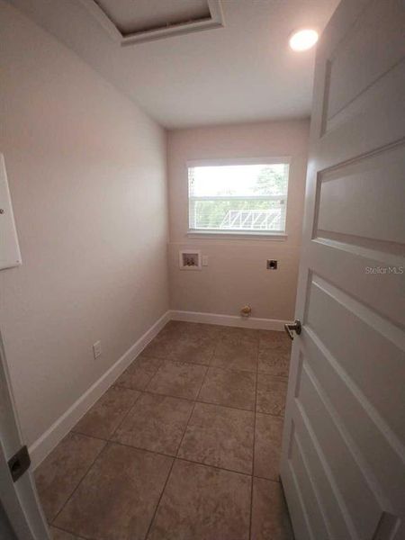 Spacious, unfurnished interior of a new home in Ocala Crossings South, Ocala (Image 32). Spacious, unfurnished interior of a new home in Ocala Crossings South, Ocala (Image 32).
