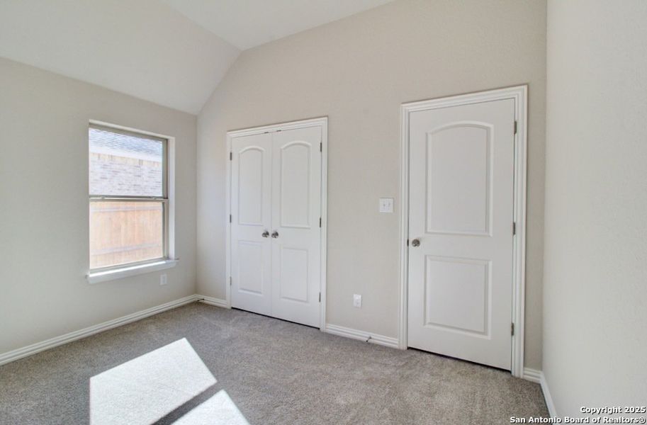 Spacious, unfurnished interior of a new home in Meyer Ranch – Premier, New Braunfels (Image 15). Spacious, unfurnished interior of a new home in Meyer Ranch – Premier, New Braunfels (Image 15).