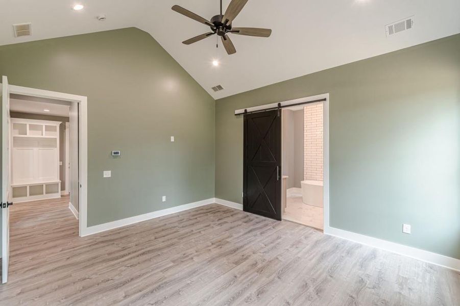 Spacious, unfurnished interior of a new home in , Bremen (Image 45).