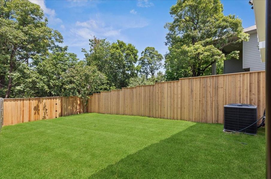 Exterior details and patio area of a home in , Dallas (Image 14).