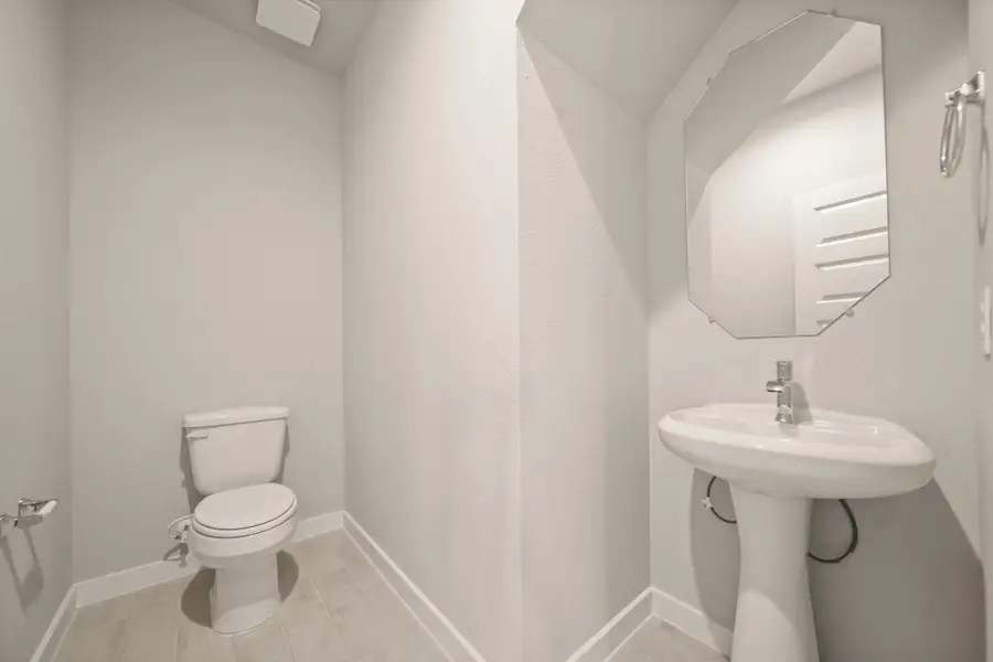 Furnished interior view inside a new home in Barton Creek Ranch, Conroe (Image 5). Furnished interior view inside a new home in Barton Creek Ranch, Conroe (Image 5).