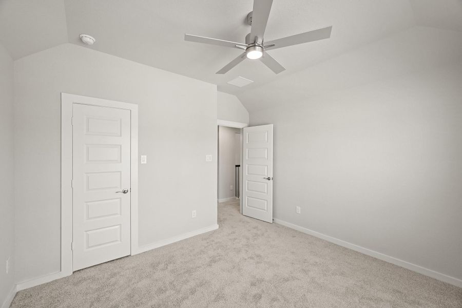 Spacious, unfurnished interior of a new home in Barton Creek Ranch, Conroe (Image 23). Spacious, unfurnished interior of a new home in Barton Creek Ranch, Conroe (Image 23).