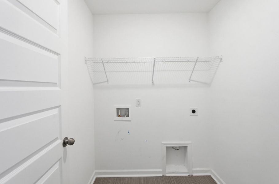 Spacious, unfurnished interior of a new home in , North Charleston (Image 20).
