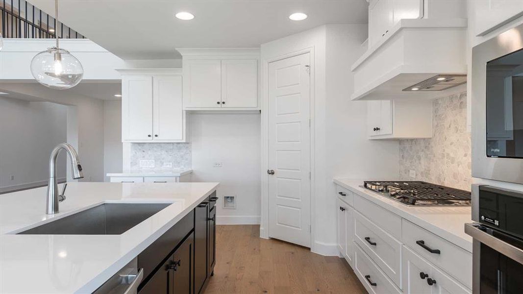 Furnished interior view inside a new home in Mosaic 50', Celina (Image 11). Furnished interior view inside a new home in Mosaic 50', Celina (Image 11).