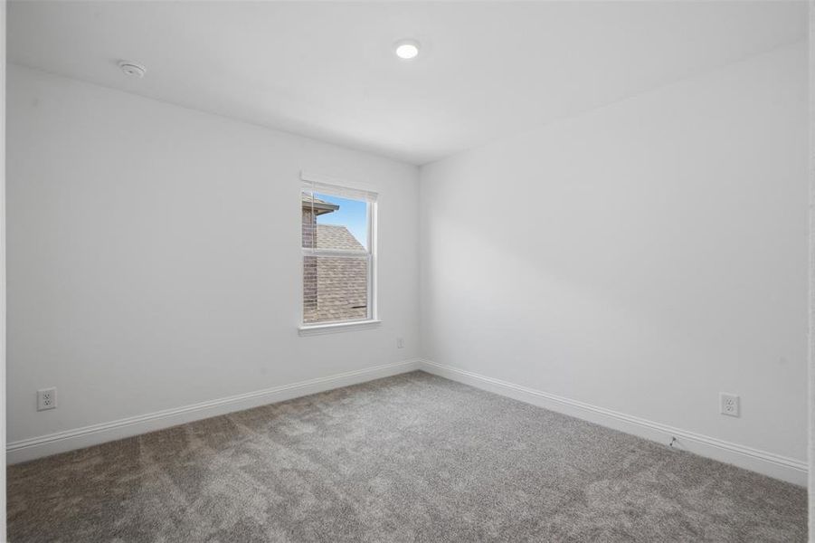 Spacious, unfurnished interior of a new home in Cross Creek Meadows, Celina (Image 22).