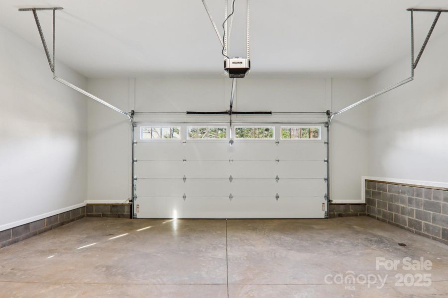 Spacious, unfurnished interior of a new home in , Candler (Image 20).