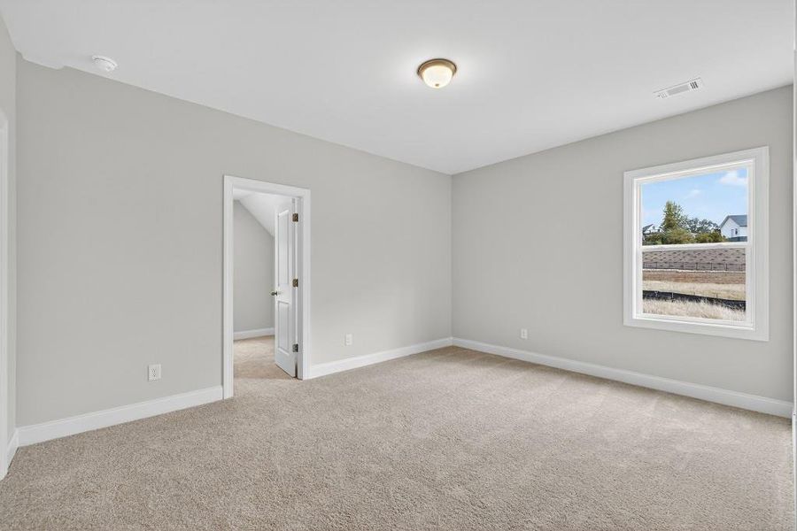 Spacious, unfurnished interior of a new home in Hemingway, Flowery Branch (Image 18). Spacious, unfurnished interior of a new home in Hemingway, Flowery Branch (Image 18).