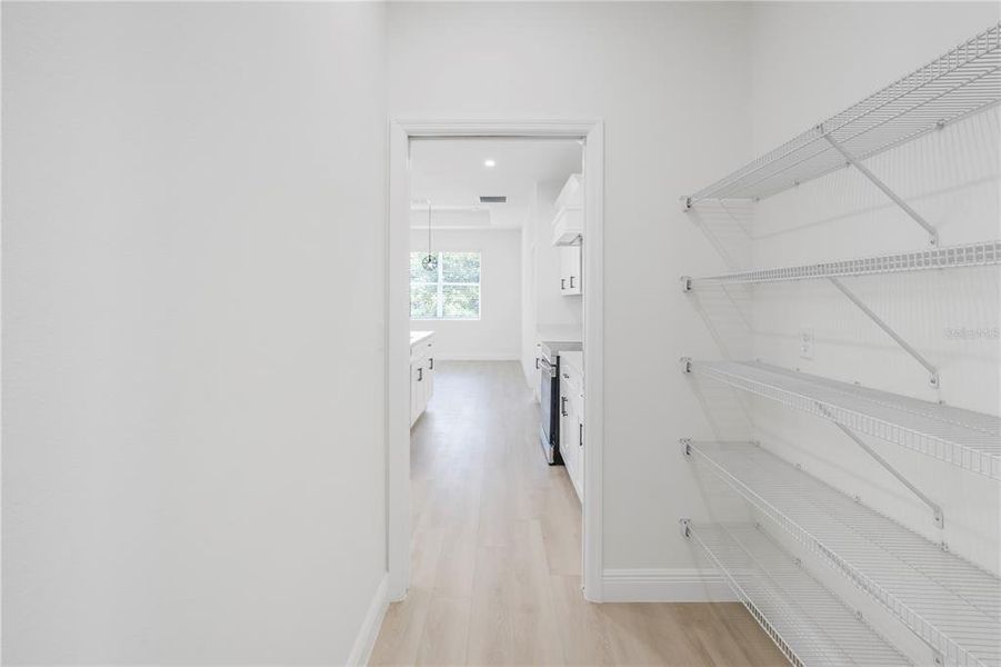 Spacious, unfurnished interior of a new home in , Fruitland Park (Image 11).