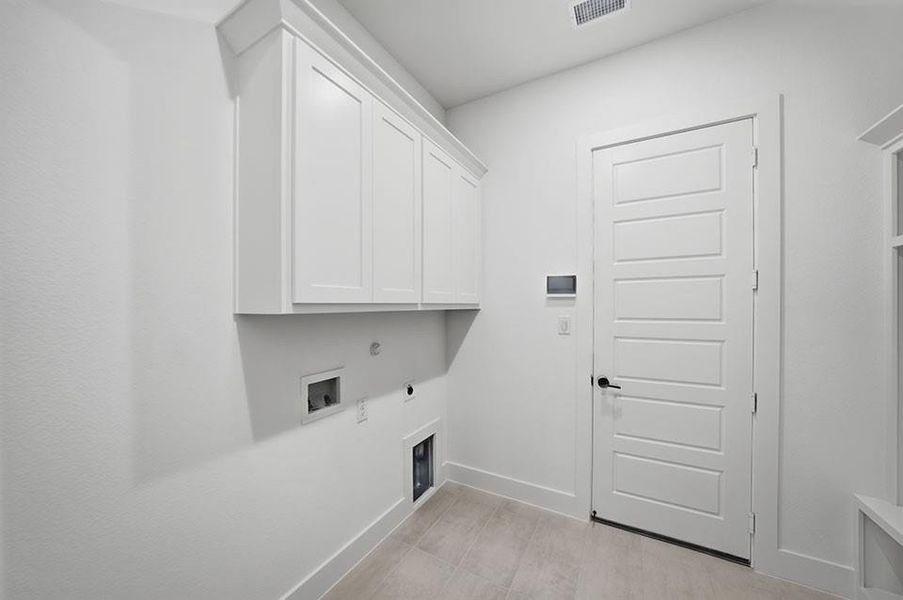 Spacious, unfurnished interior of a new home in The Homestead - 62', Rockwall (Image 27).