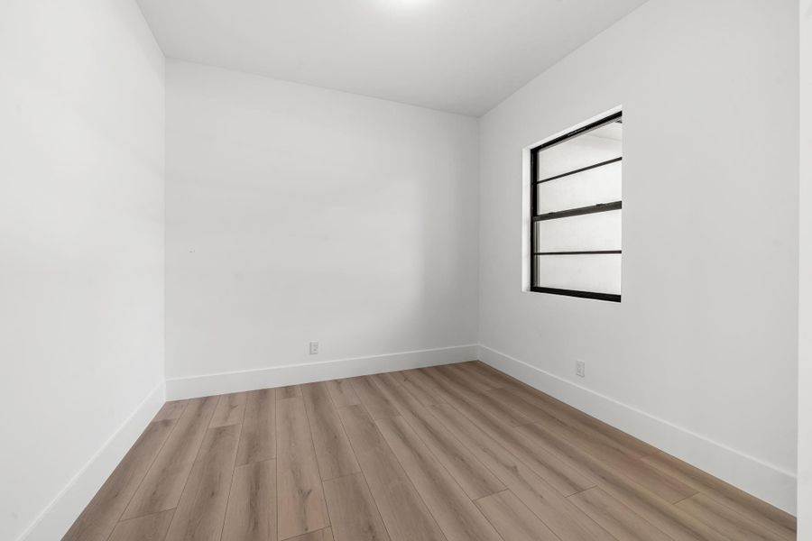 Spacious, unfurnished interior of a new home in , Loxahatchee (Image 15).