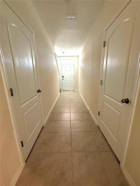Spacious, unfurnished interior of a new home in , Davenport (Image 20).
