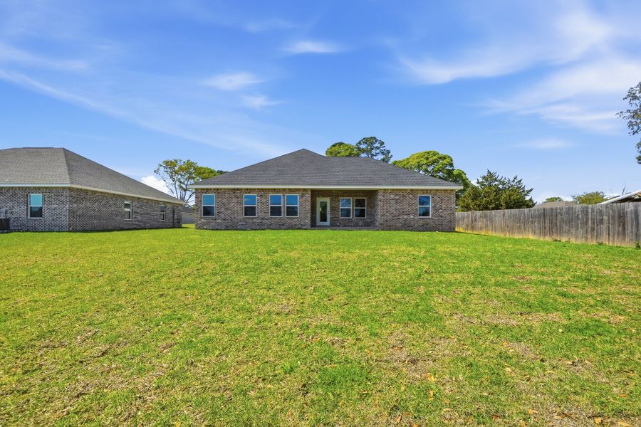 Exterior details and patio area of a home in Barton's Bend, Crestview (Image 27).